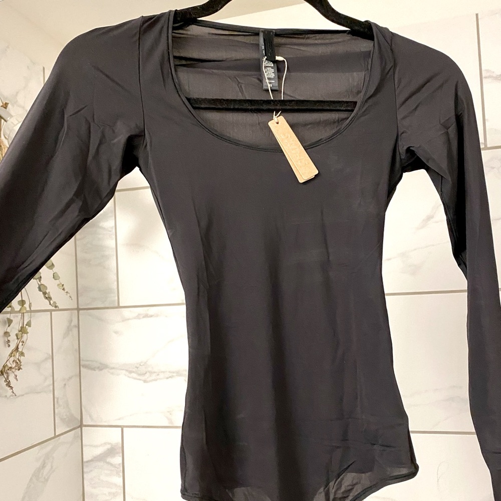 SKIMS MESH/SHEER LONG SLEEVE BODYSUIT NWT XS